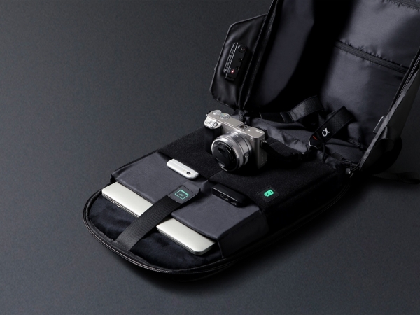 Водостойкий антикражный рюкзак Hipack для ноутбука 15.6", черный