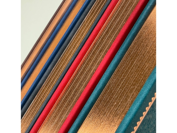 Ежедневник недатированный А4 "Royal", зеленый с бронзовым срезом