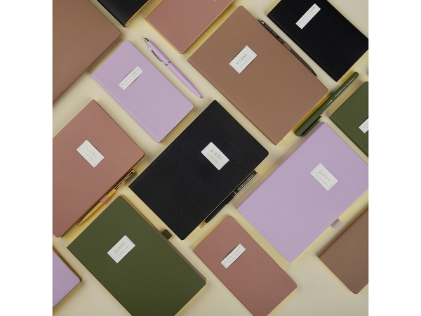 Еженедельник недатированный А6 "Zefir"с нашивкой, сиреневый