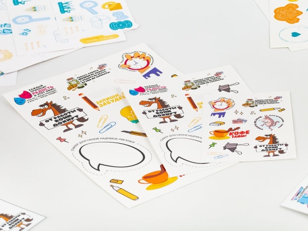 Наклейки бумажные Sticker Pack на заказ, S