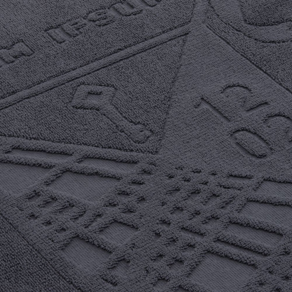 Полотенце на заказ Surpass с рельефным логотипом, среднее