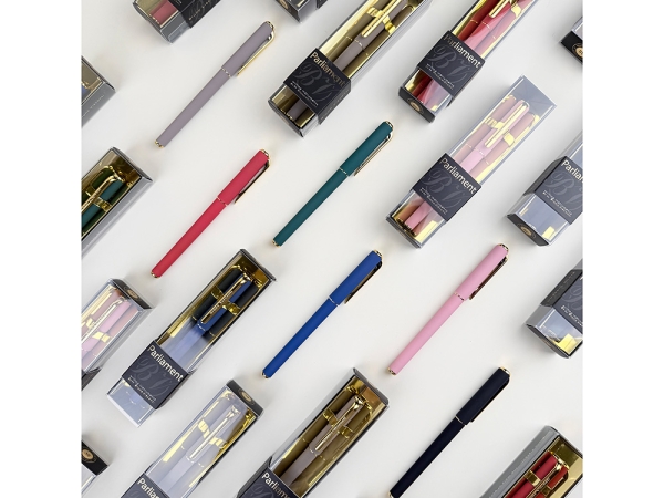 Ручка пластиковая шариковая "Parliament", 0,7 мм, синие чернила, серый/золотистый