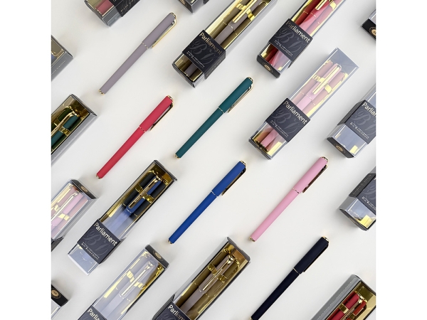 Ручка пластиковая шариковая "Parliament", 0,7 мм, синие чернила, зеленый/золотистый