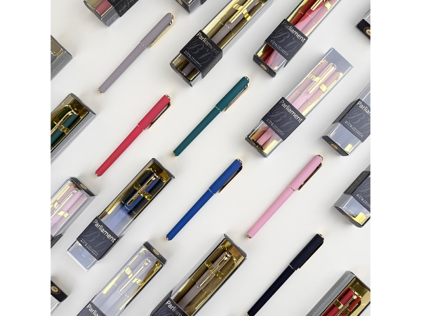 Ручка пластиковая шариковая "Parliament", 0,7 мм, синие чернила, розовый/золотистый