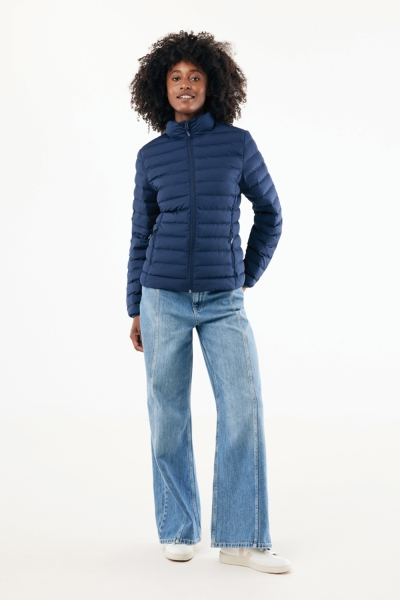 Женская стеганая куртка Iqoniq Maiko из переработанного полиэстера AWARE™