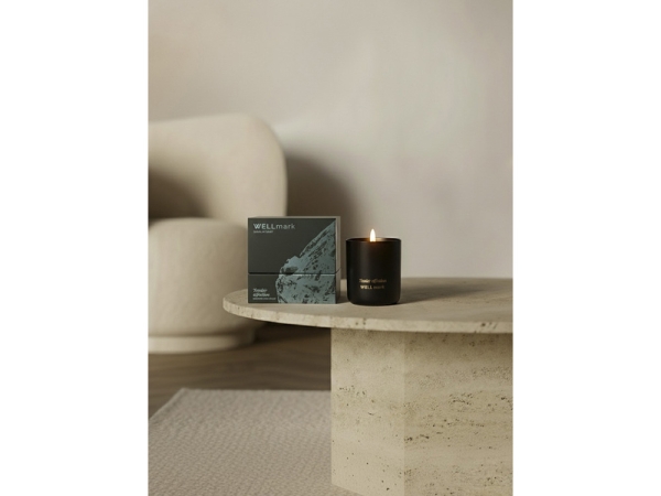 Ароматическая свеча Wellmark "Tender Affection" - сплошной черный