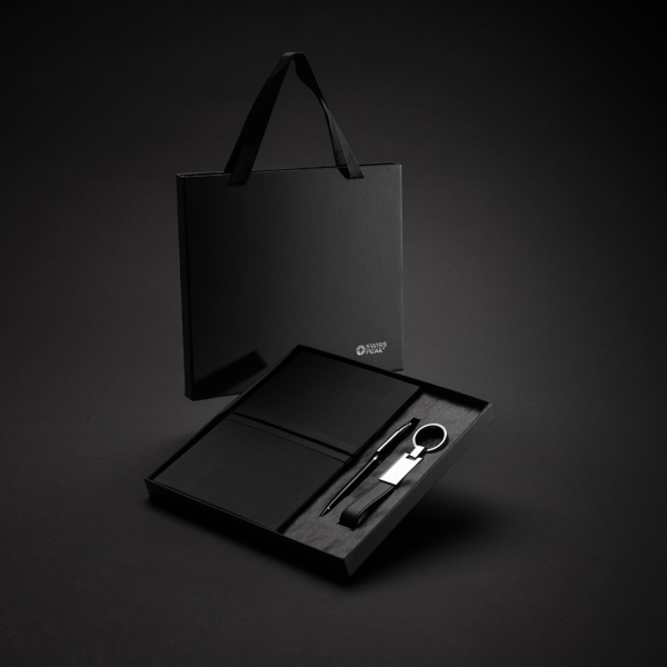 Блокнот Swiss Peak в комплекте с ручкой и брелком