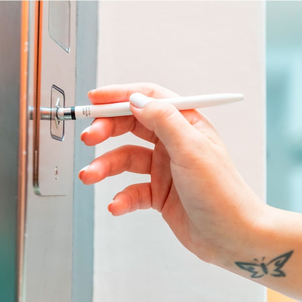 Шариковая ручка со стилусом VERNE, белый,  антибактериальный пластик