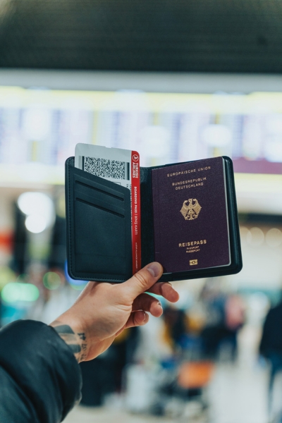 Обложка для паспорта Travelfinder с технологией Find My