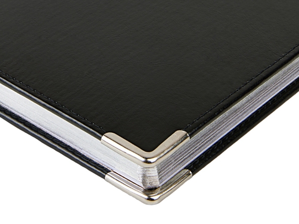 Ежедневник недатированный А5 "Sidney Nebraska", черный (серебряный обрез, серебряные уголки)