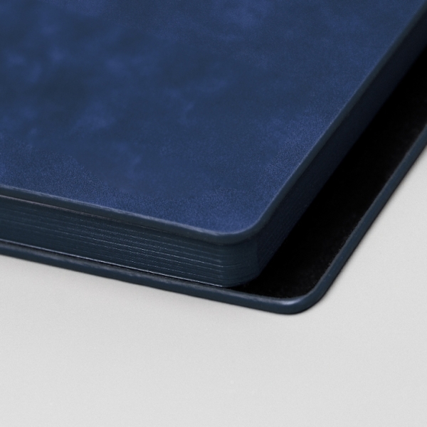 Ежедневник недатированный Solas, формат А5, с магнитом, красный, кремовый блок  в линейку