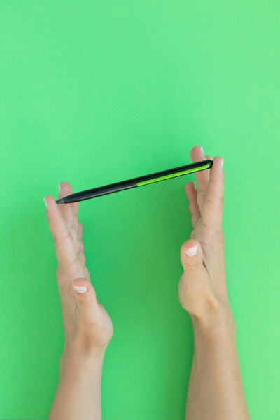 Карандаш GrafeeX с фиолетовым клипом в чехле