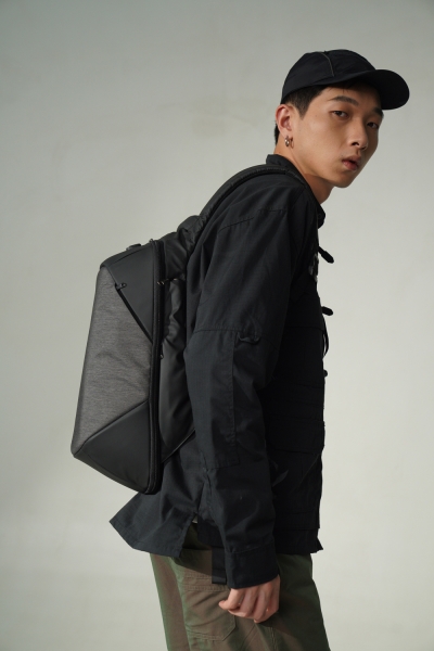 Рюкзак KORIN ClickPack 46х34х16 см, черный/серый