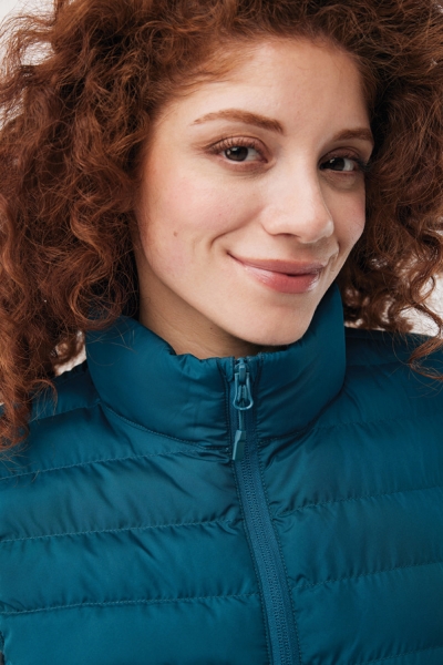 Женский стеганый жилет Iqoniq Meru из переработанного полиэстера AWARE™, 70 г/м