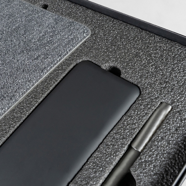 Набор подарочный  DENIM: ежедневник, ручка и power bank в коробке  с ложементом