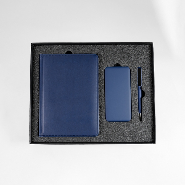 Набор подарочный BLISS: ежедневник, ручка и power bank в коробке  с ложементом