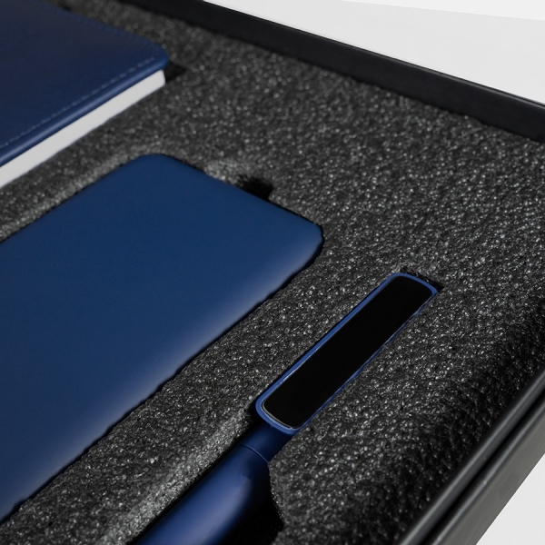 Набор подарочный BLISS: ежедневник, ручка и power bank в коробке  с ложементом