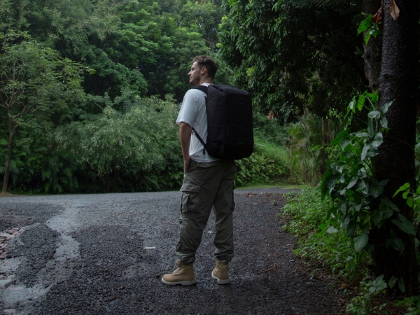 Антикражный рюкзак-трансформер Clickpack Travlo для ноутбука 16", черный